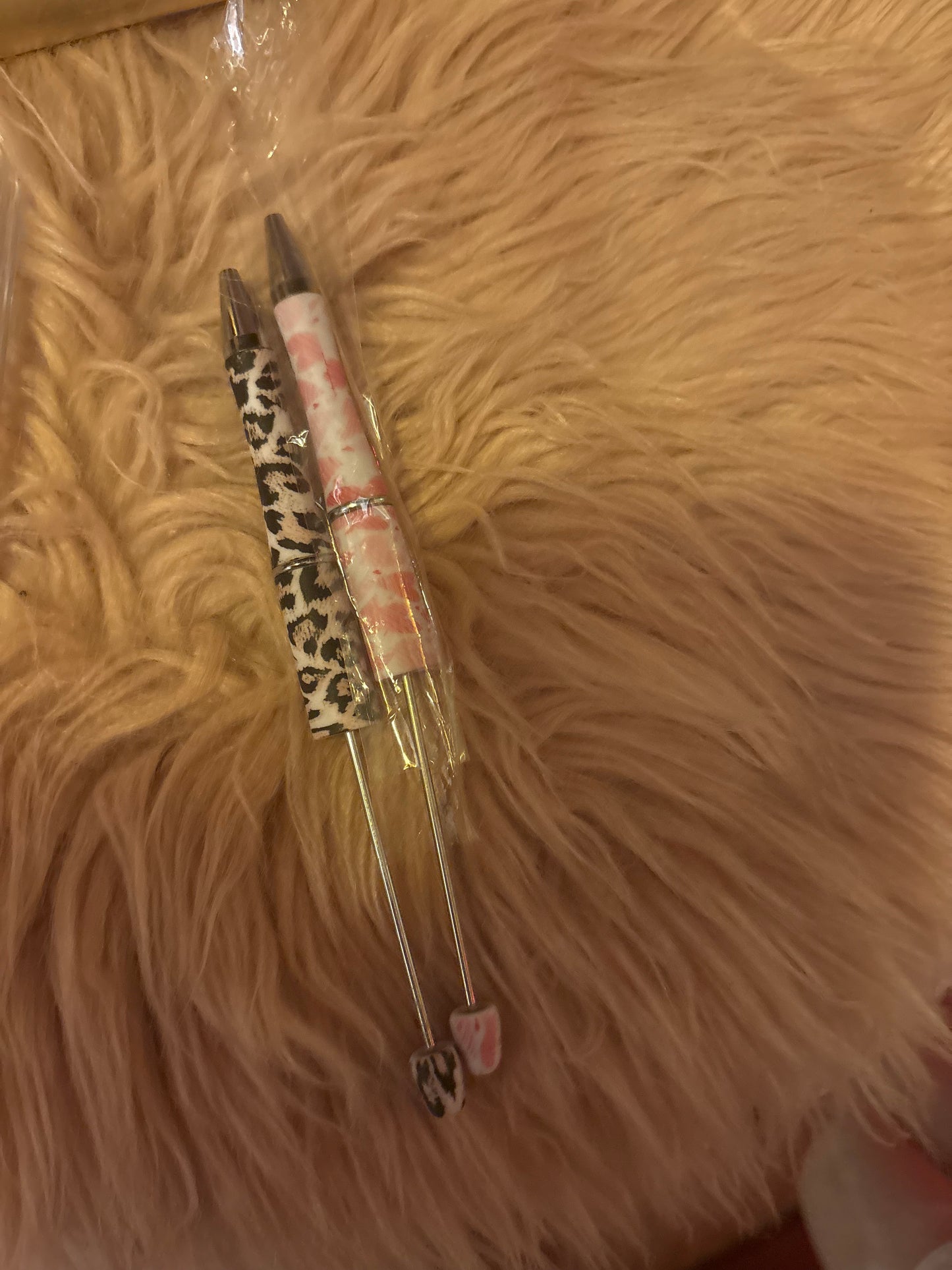 Produits divers: cires Scarlette, phyto, parfums, crayons personalisables, sels exfoliants