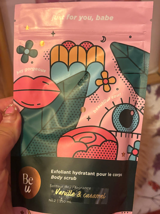 Produits divers: cires Scarlette, phyto, parfums, crayons personalisables, sels exfoliants