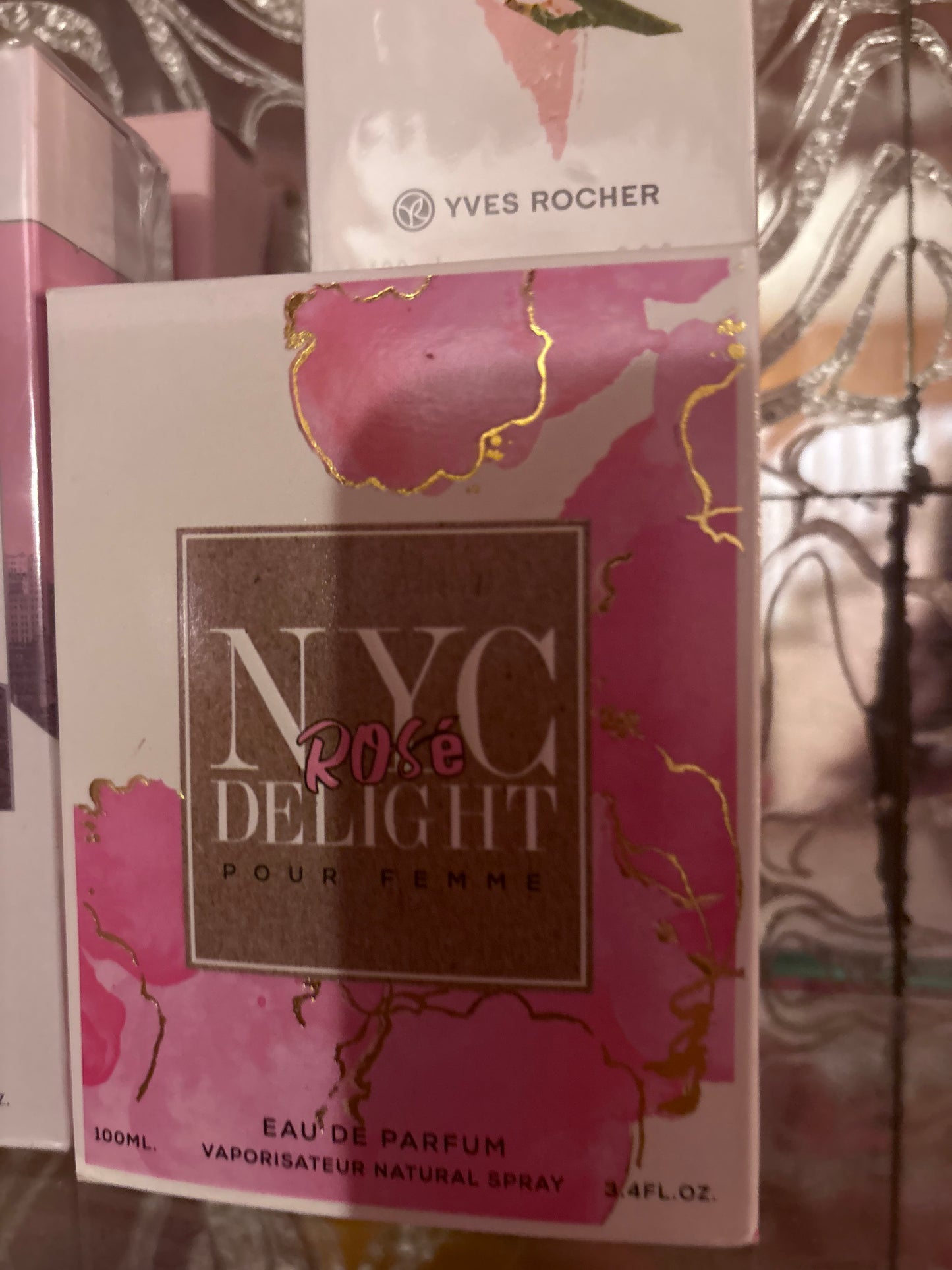 Produits divers: cires Scarlette, phyto, parfums, crayons personalisables, sels exfoliants